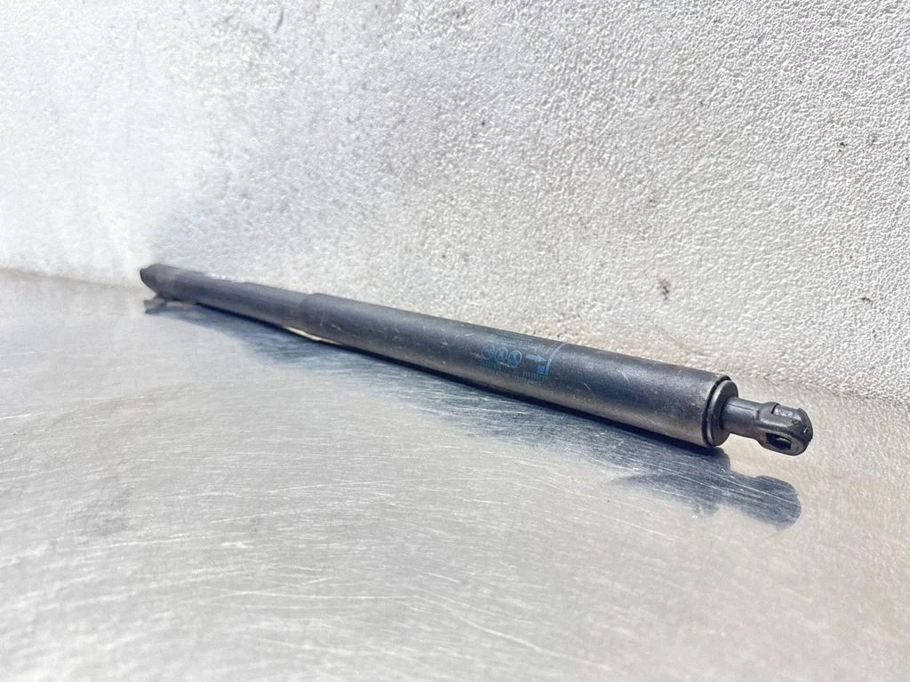 Tailgate/trunk strut/damper – Opel Insignia A (2008-2017)