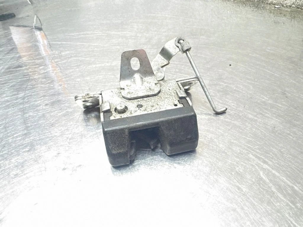 Tailgate/trunk/boot lock/catch/latch 90534769
