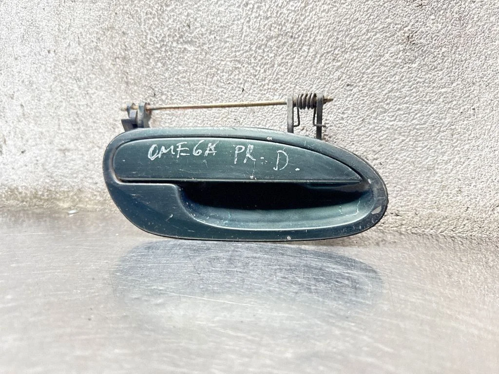 Front door exterior handle – front right