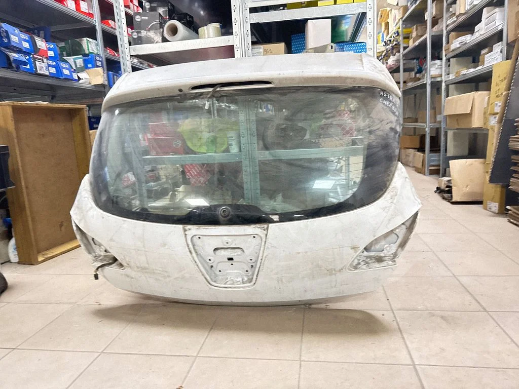 Tailgate/trunk/boot lid
