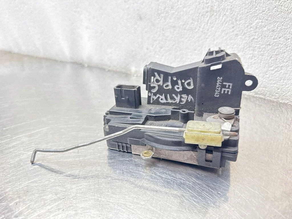Front door lock – Opel Vectra C (2002-2005)