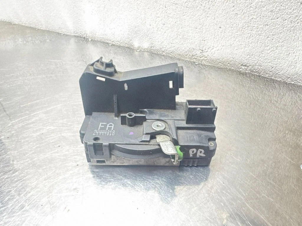 Front door lock – Opel Astra G (1998-2009)