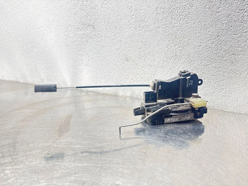 Front door lock – Opel Vectra C (2002-2005)