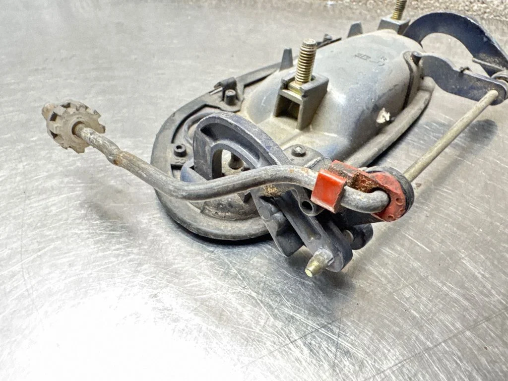 Front door exterior handle – front right