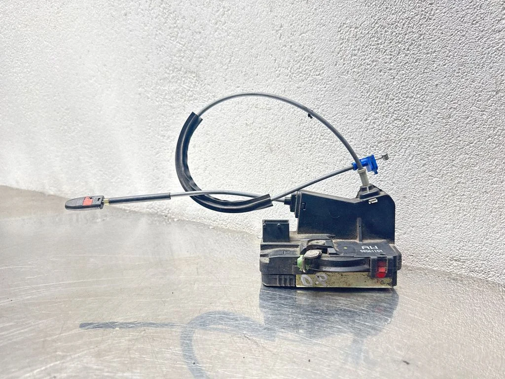 Front door lock – Opel Astra H (2004-2012)