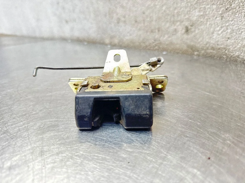 Tailgate/trunk/boot lock/catch/latch 09130569