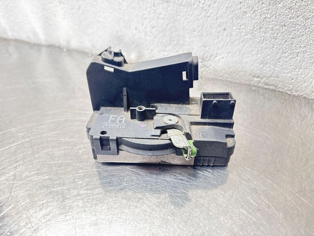 Front door lock – Opel Astra G (1998-2009)