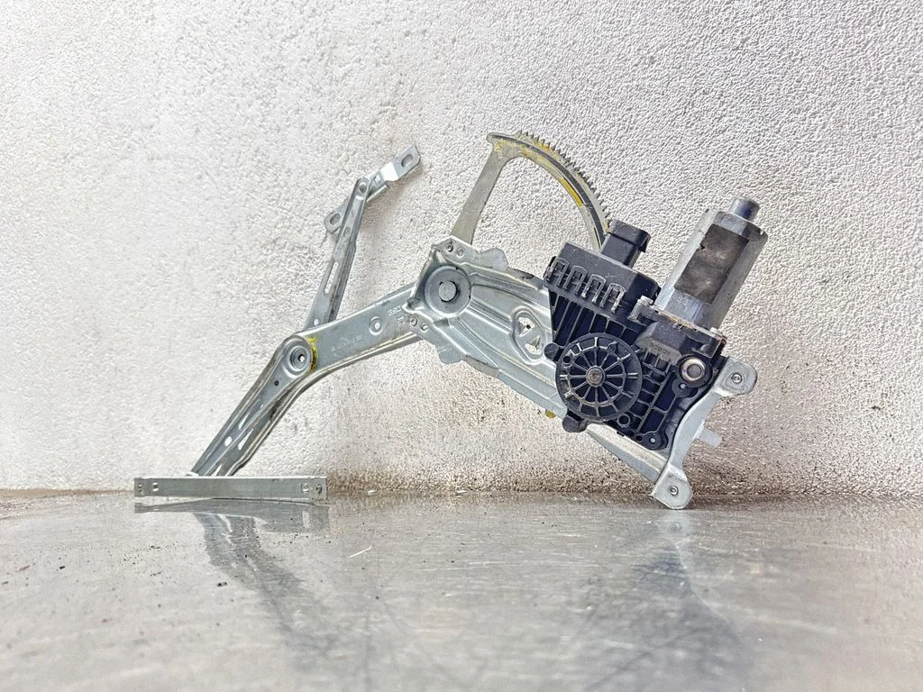 Priekinio el. lango pakėlimo mechanizmo komplektas
