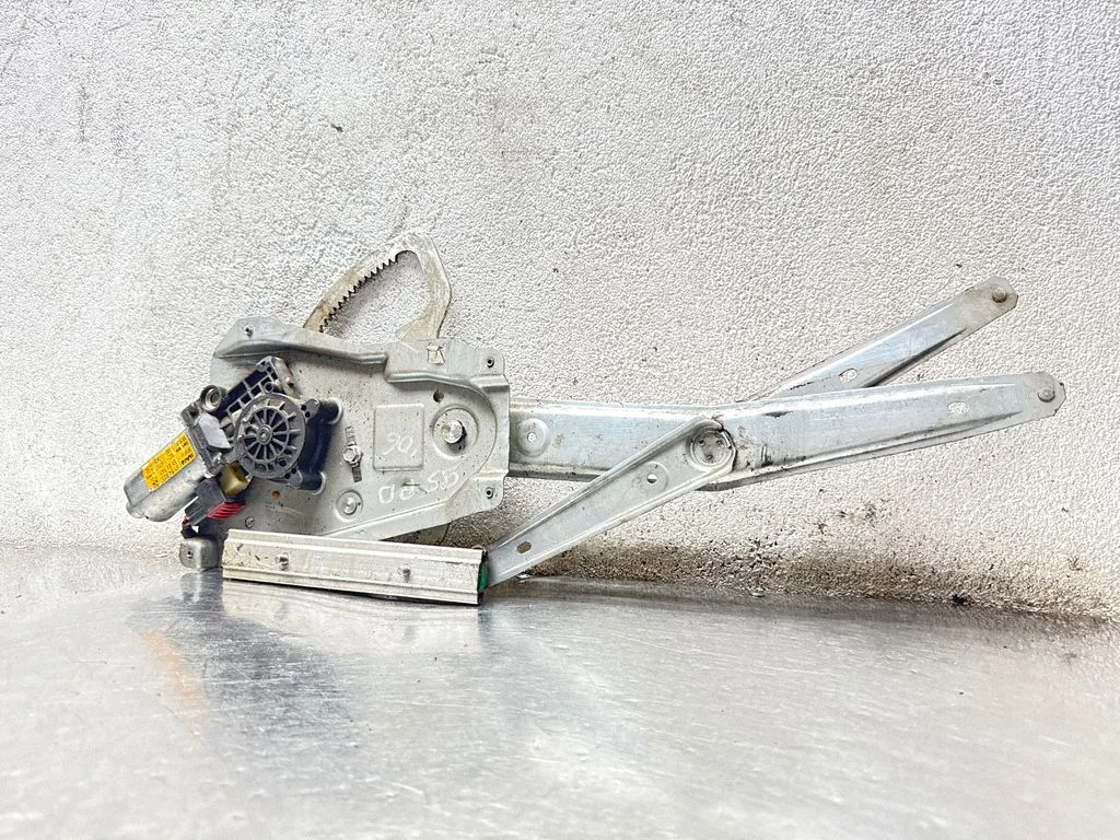 Esiukse elektriline aknatõstuk mootoriga – Saab 9-5 (2006-2010)