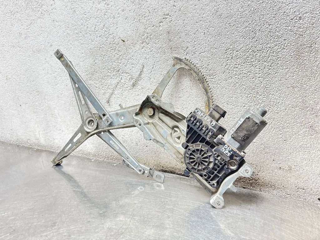Priekinio el. lango pakėlimo mechanizmo komplektas
