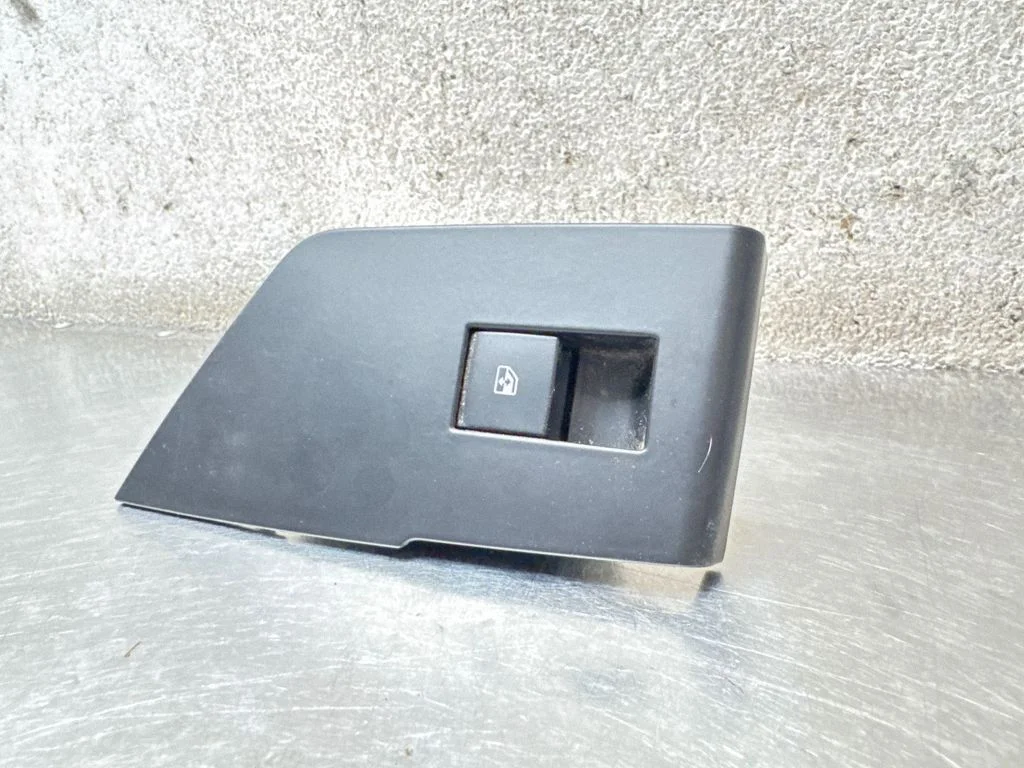 Elektriaknate lüliti 13307901