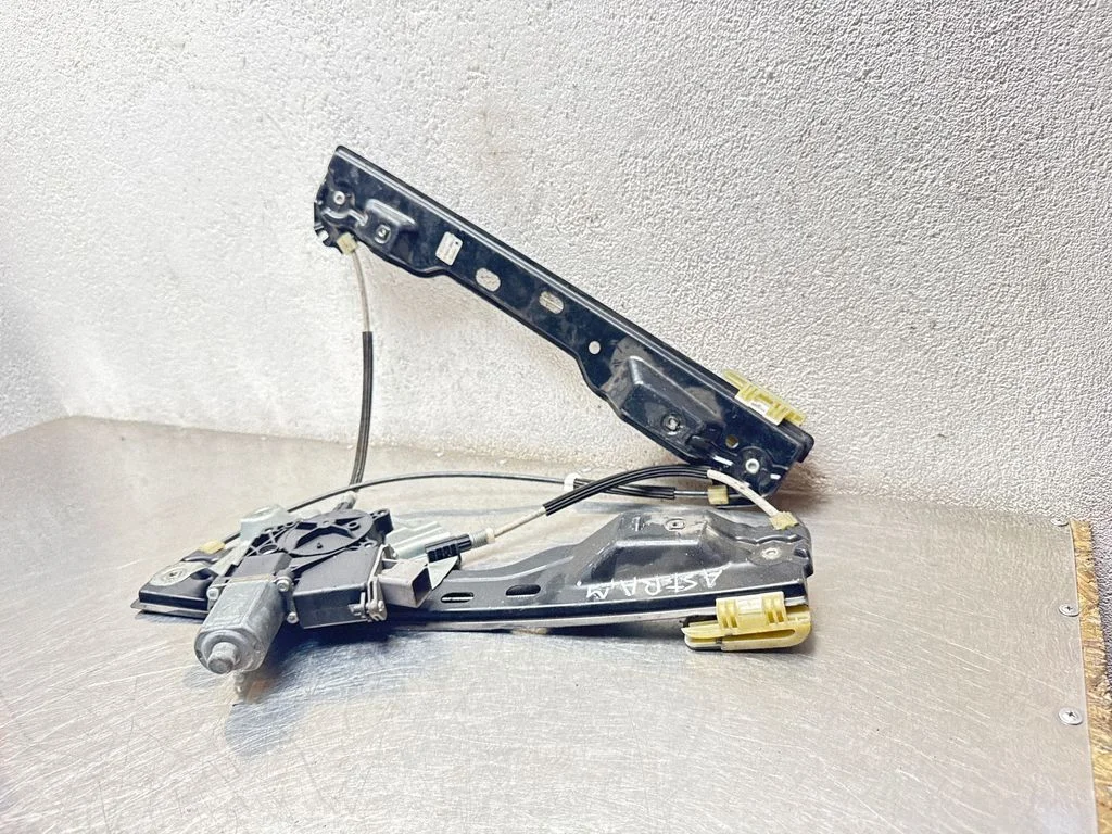 Priekinio el. lango pakėlimo mechanizmo komplektas