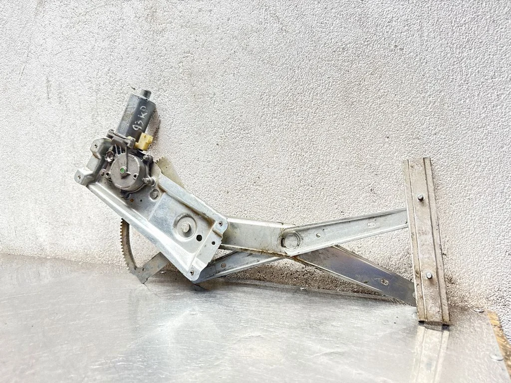 Front door window regulator with motor 0130821662