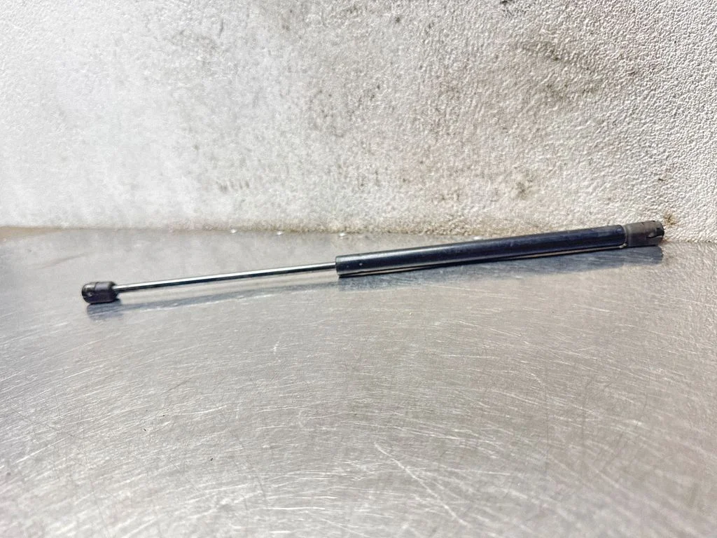 Tailgate/trunk strut/damper – Opel Signum (2003-2008)