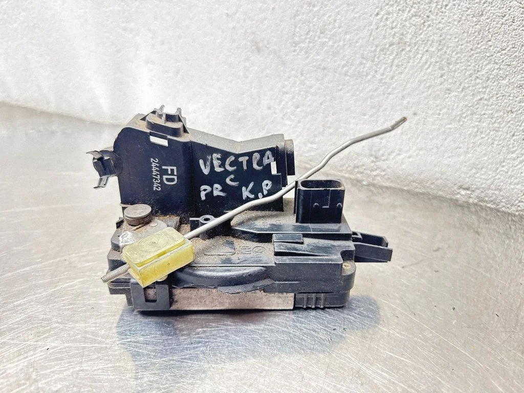 Priekšējo durvju slēdzene 24447342