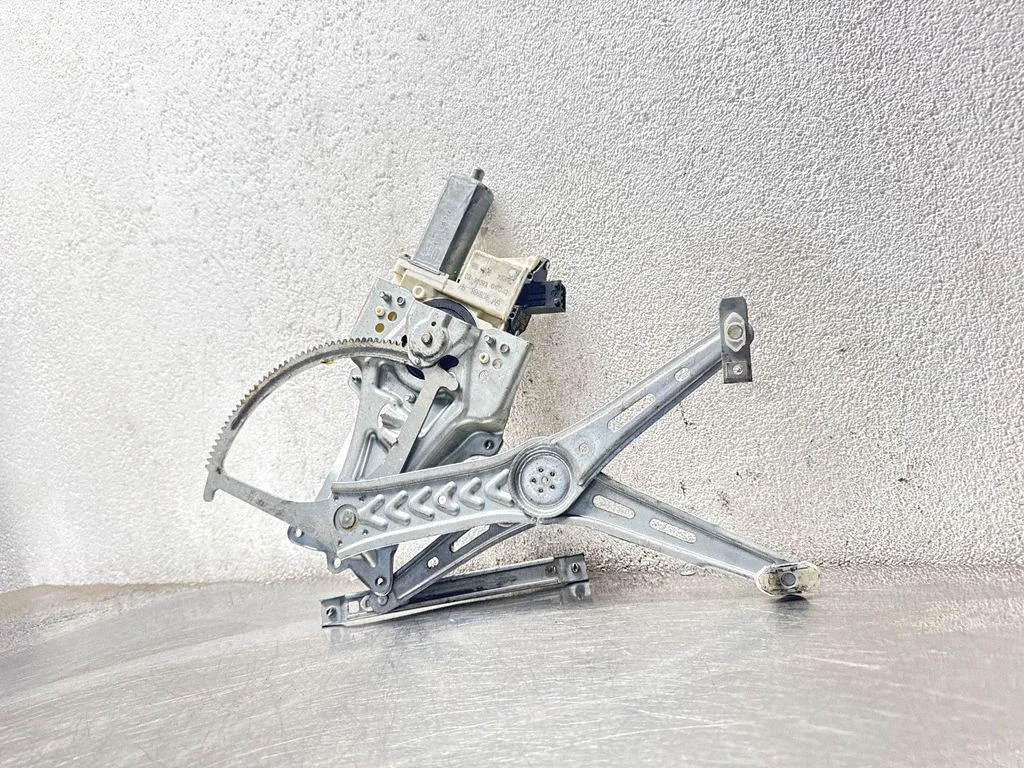 Priekinio el. lango pakėlimo mechanizmo komplektas