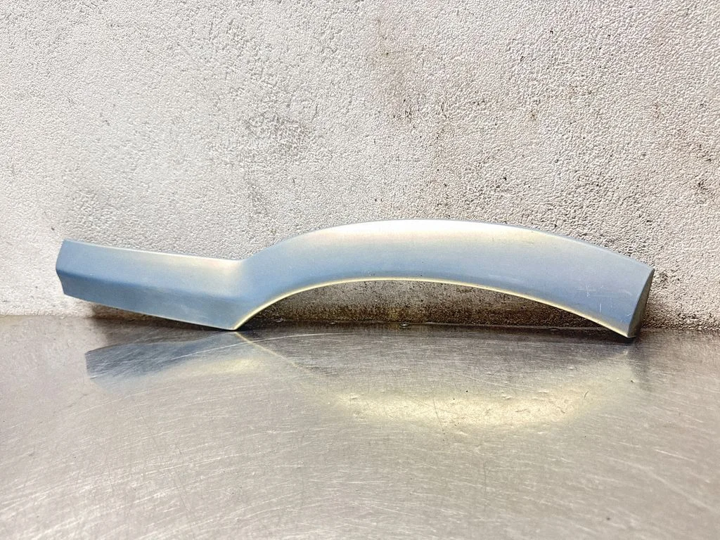 Rear arch trim 024416511