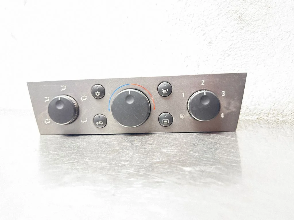 Climate control unit – Opel Signum (2003-2008)
