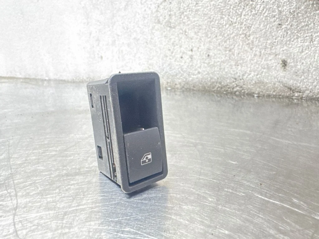 Electric window control switch 13228711