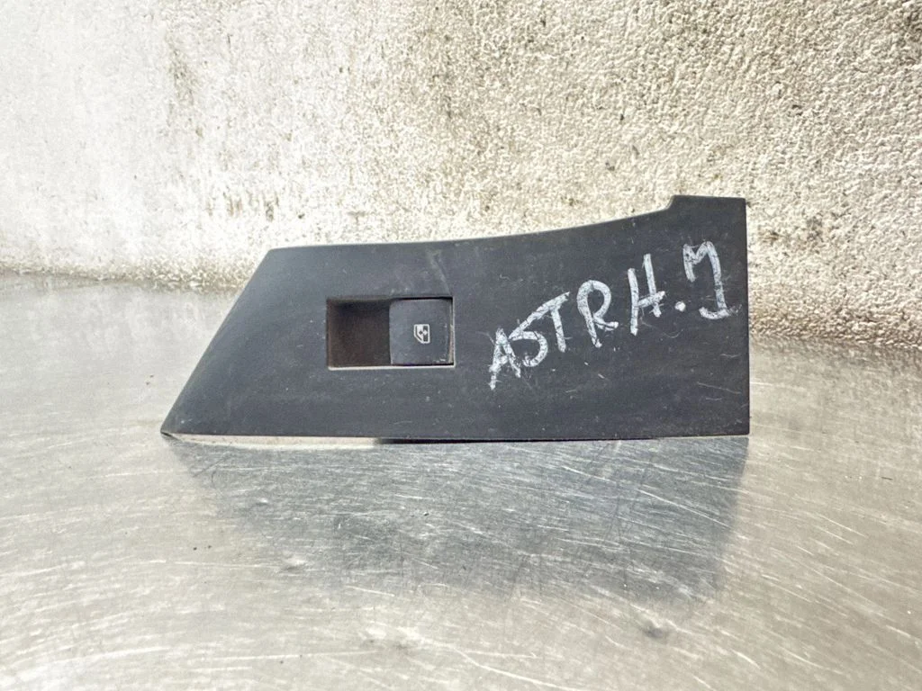 Electric window control switch 13301886