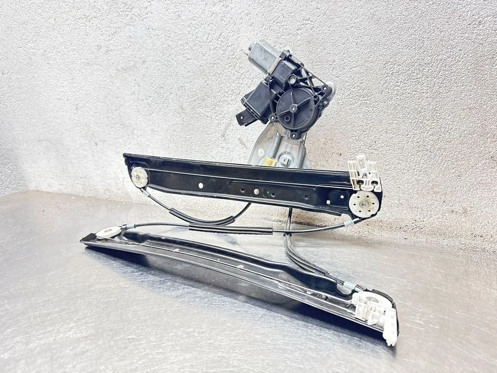 Priekšējā el. loga pacēlāja mehānisma komplekts 367992034