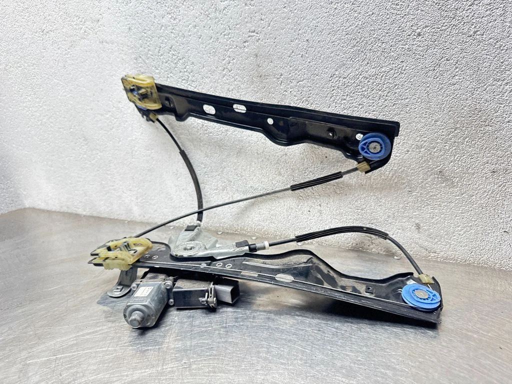 Priekinio el. lango pakėlimo mechanizmo komplektas
