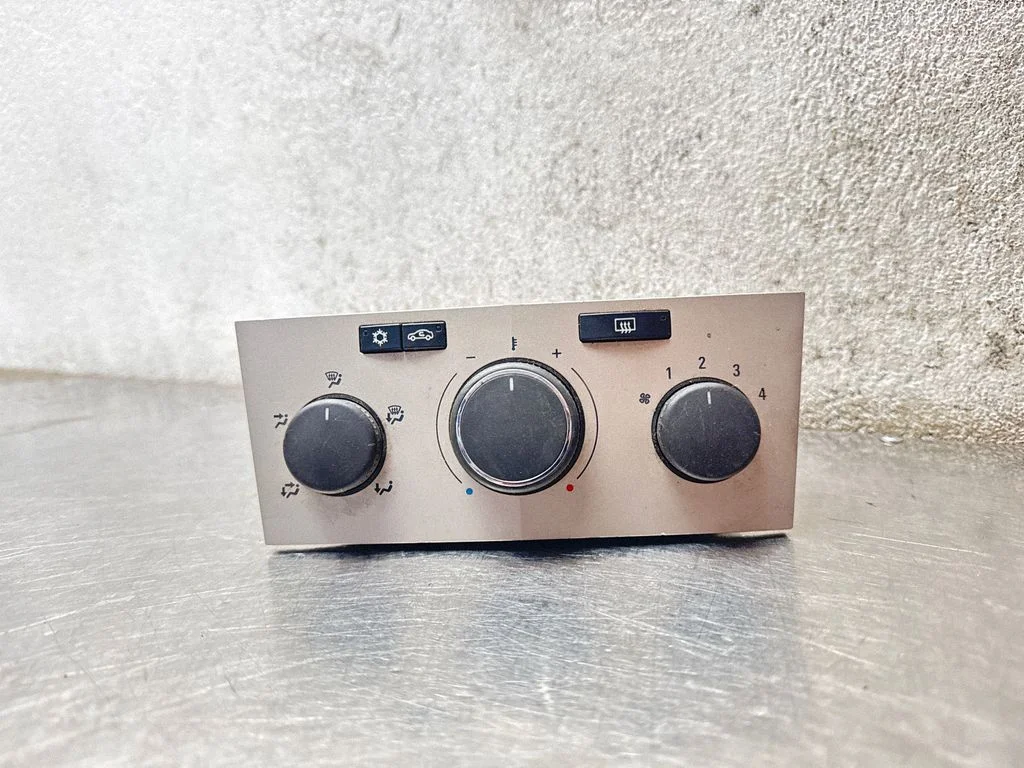 Climate control unit 13247814