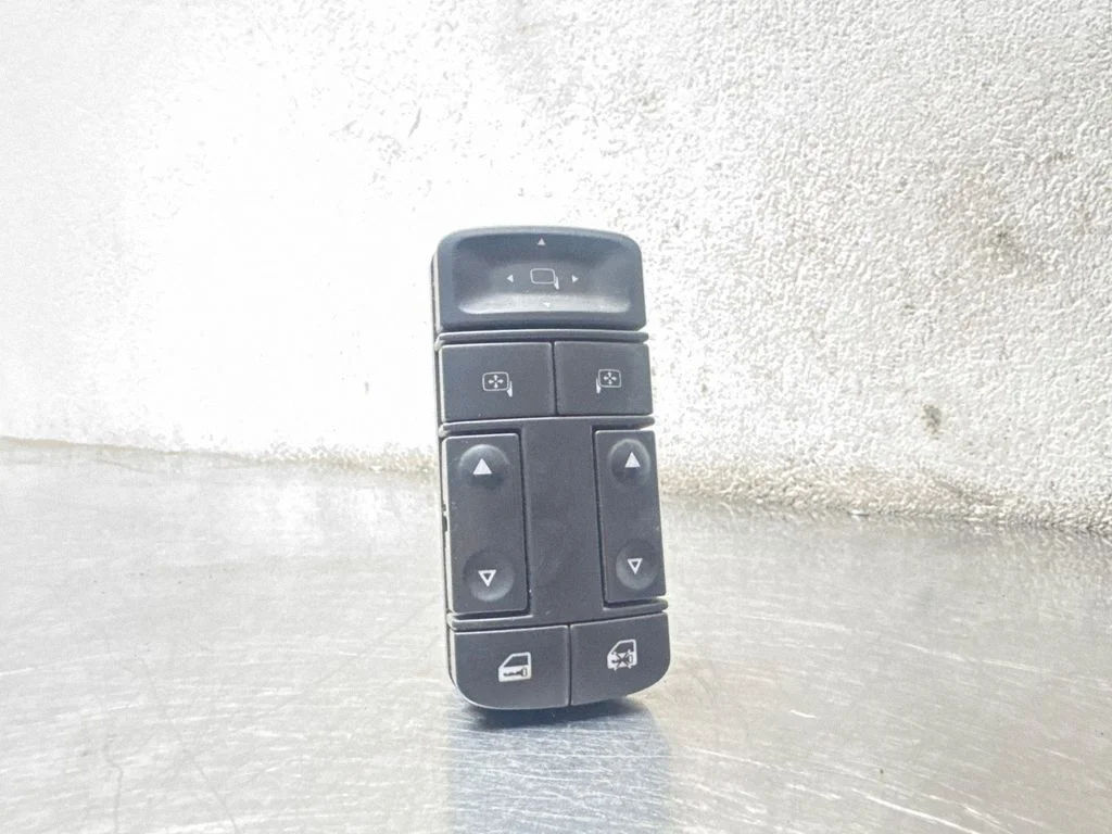 Electric window control switch 13224056