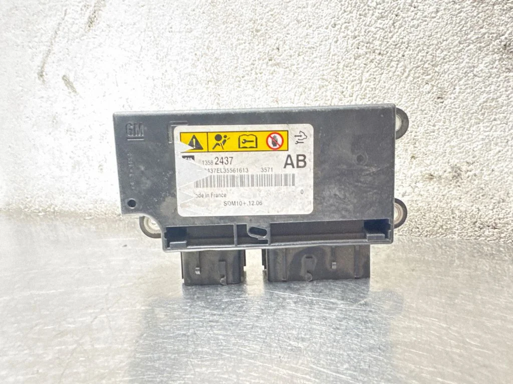 Airbag control unit/module 13582437