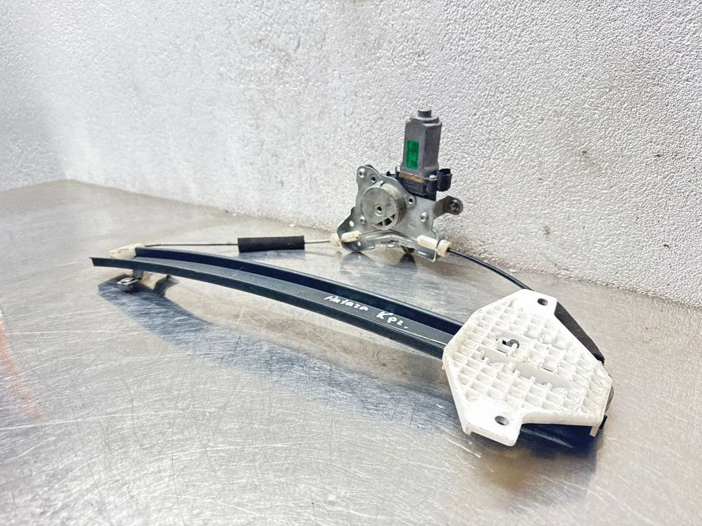 Front door window regulator with motor 96672882