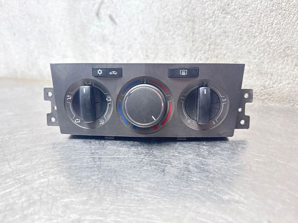 Climate control unit – Opel Antara (2006-2016)