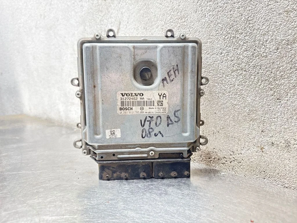 Dzinēja vadības bloks 31272462