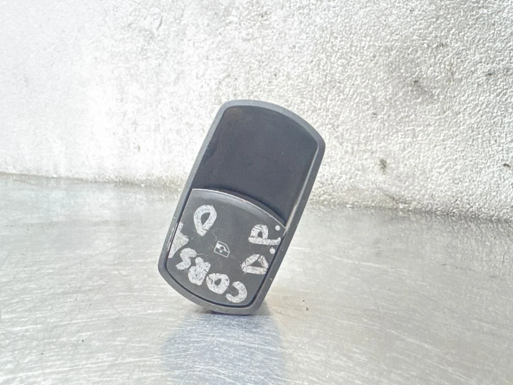 Electric window control switch – Opel Corsa D (2006-2014)