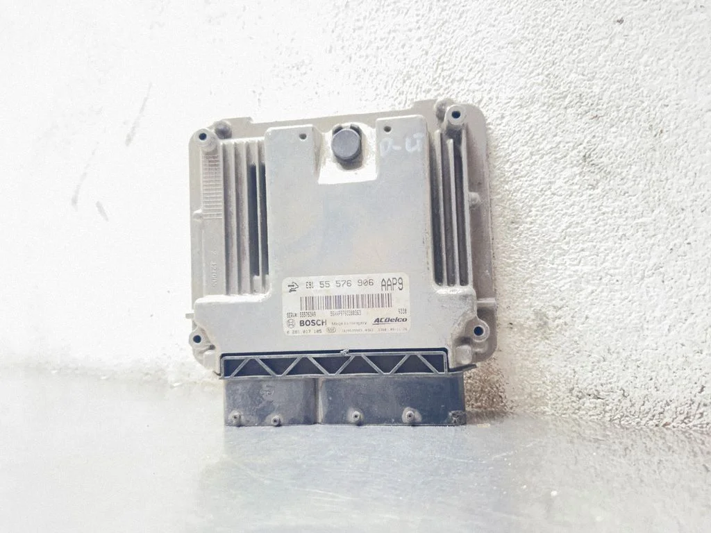 Engine control unit/module 55576906