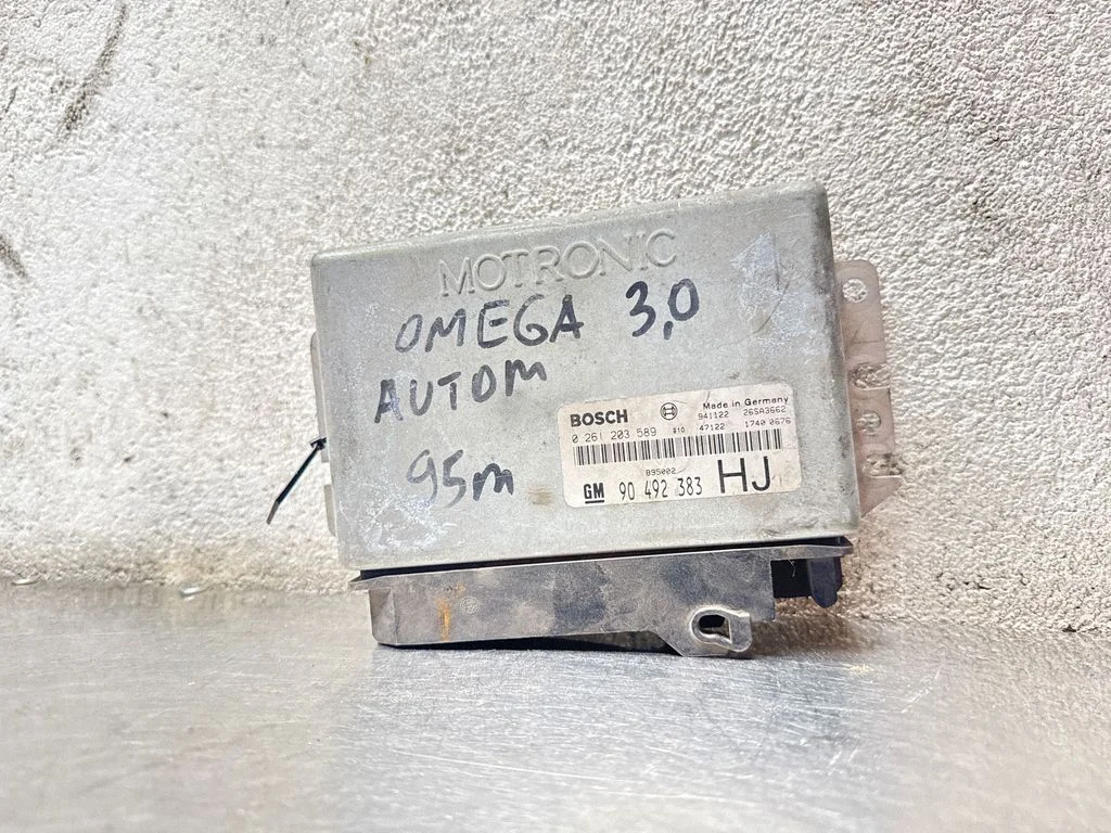 Engine control unit/module 0261203589