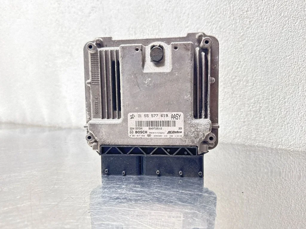 Engine control unit/module 55577619