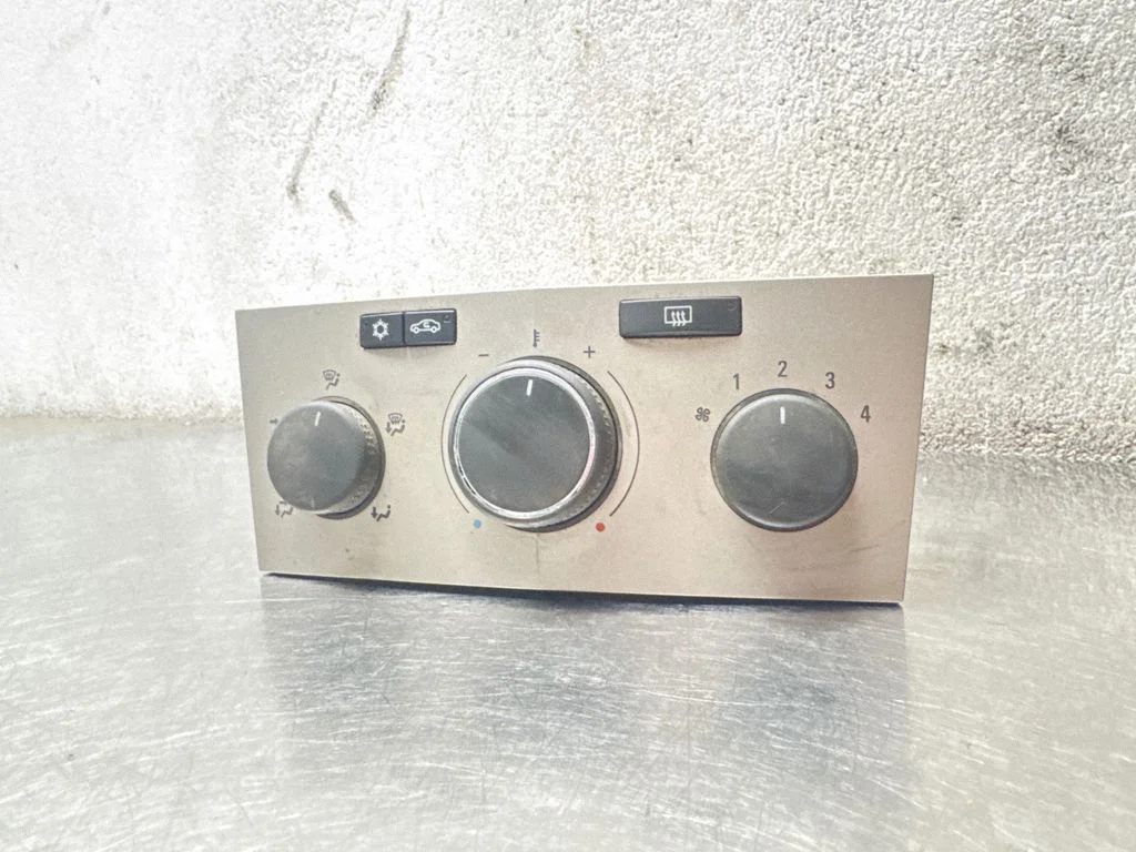 Climate control unit 13247814