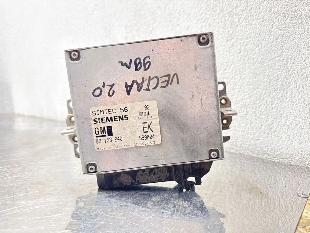 Dzinēja vadības bloks 09153240
