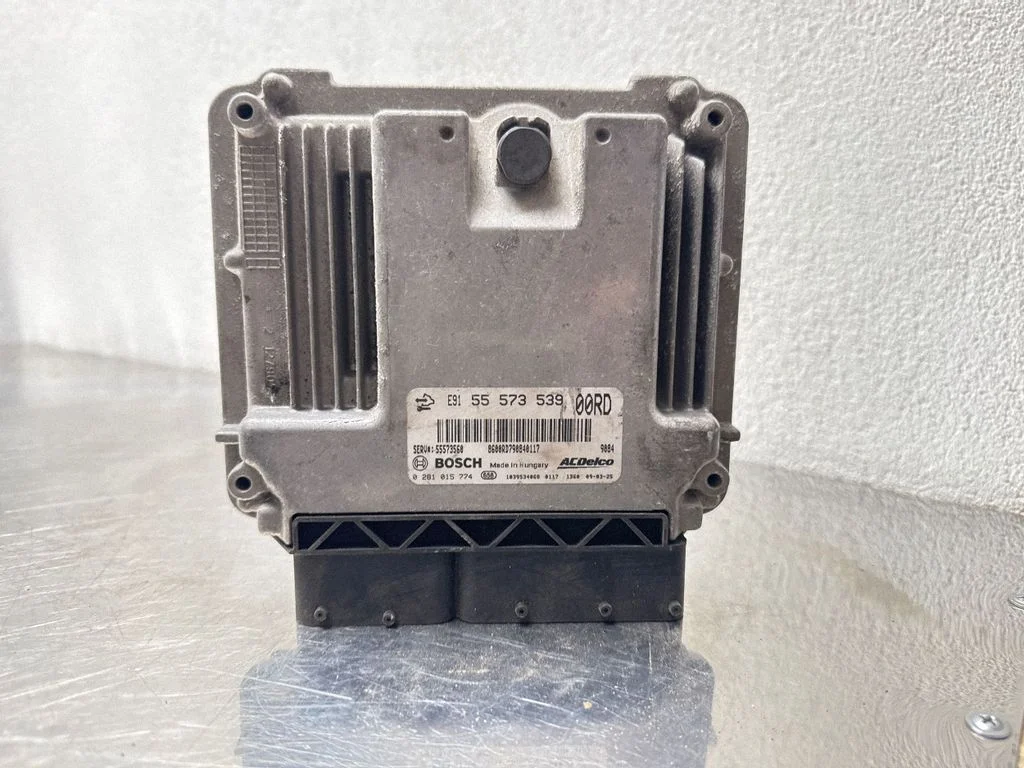Dzinēja vadības bloks – Opel Insignia A (2008-2017)