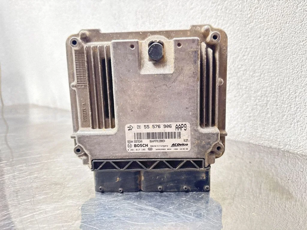 Engine control unit/module 55576906