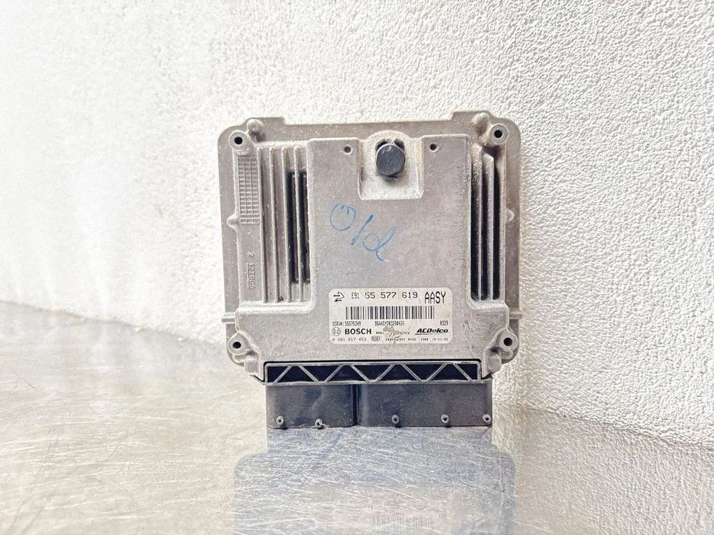 Engine control unit/module 55575349