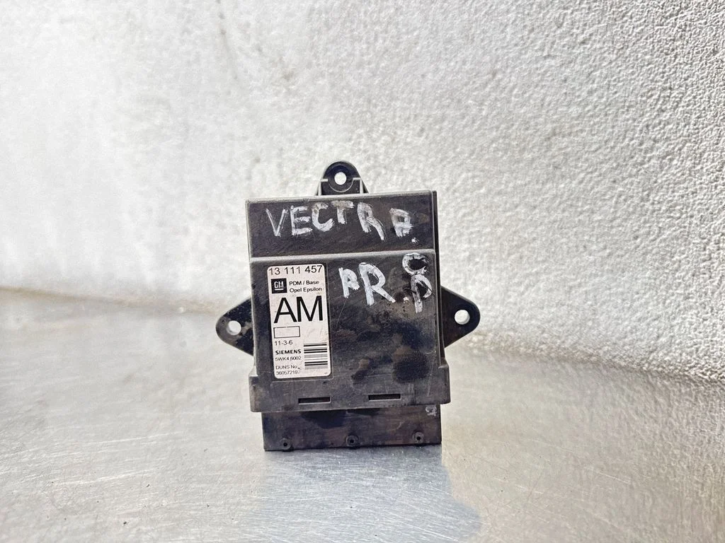Door control unit/module 13111457