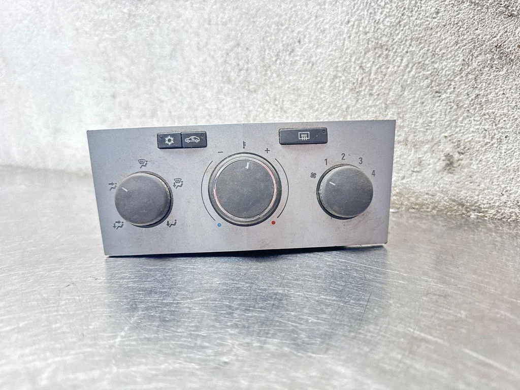 Climate control unit 13247814