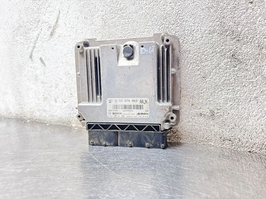 Engine control unit/module 55574903