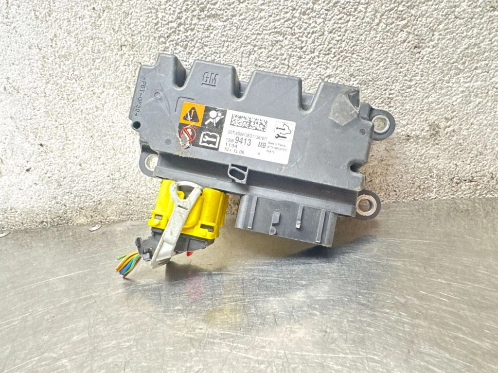 Drošības spilvenu vadības bloks – Opel Astra H (2004-2012)