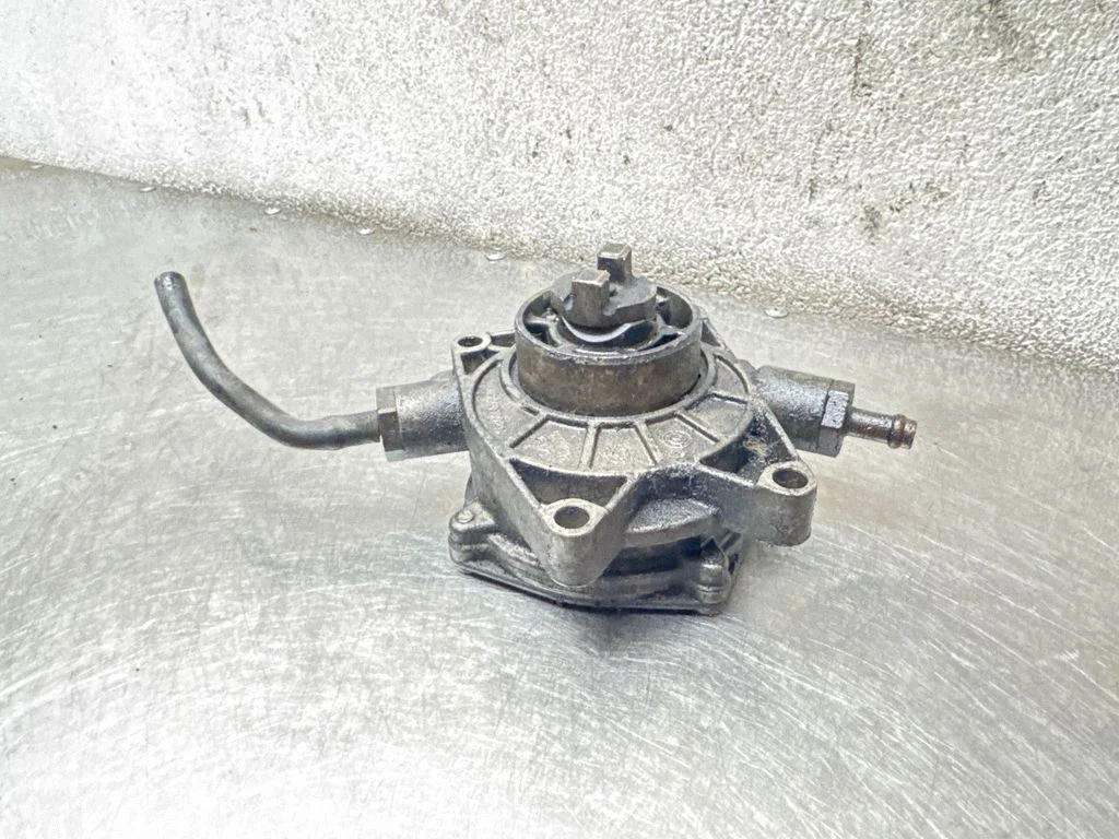 Vacuum pump 9140307520