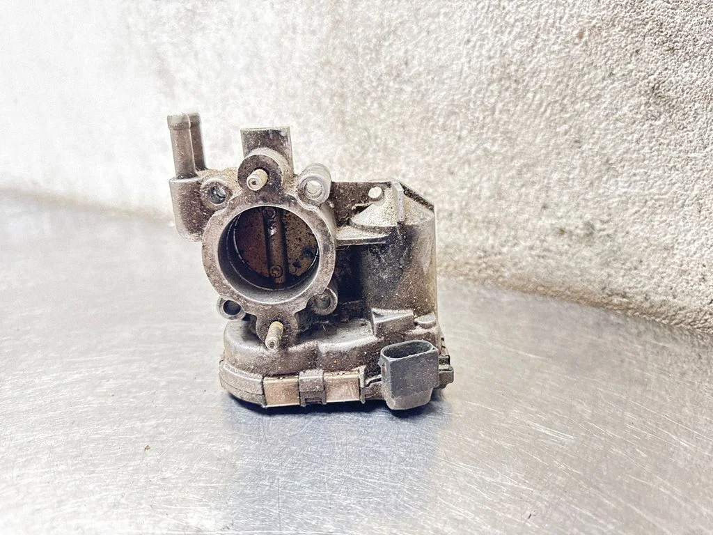 Throttle valve 9157512