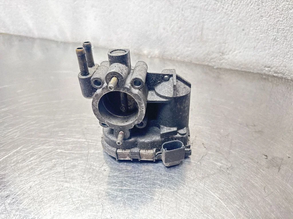 Throttle valve – Opel Corsa C (2000-2006)