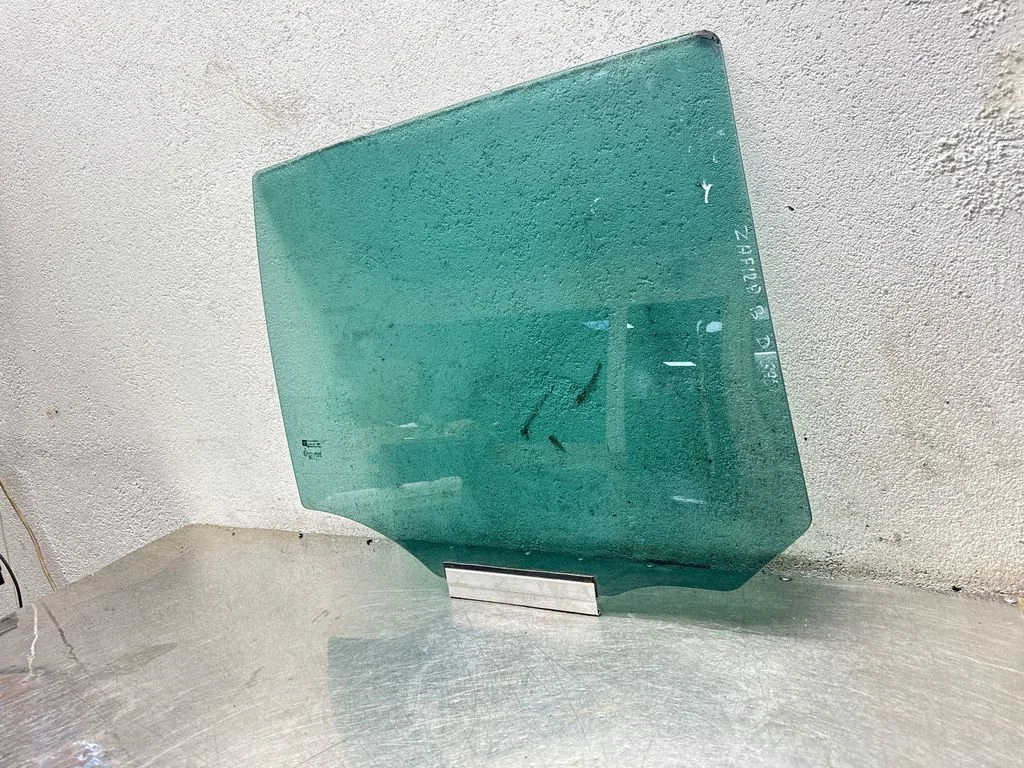 Rear door window glass AS3M5240DOT682