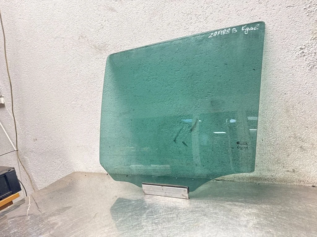 Rear door window glass 43R001604